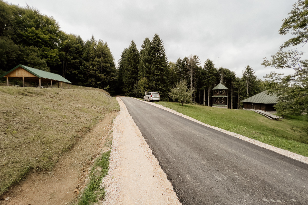 02.10.2023. asfaltiranje puta na Bobiji 4