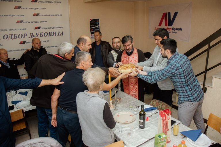 Opštinski odbor Srpske napredne stranke u Ljuboviji obeležava u svojim prostorijama krsnu slavu Prepodobnu mati Paraskevu – Svetu Petku.