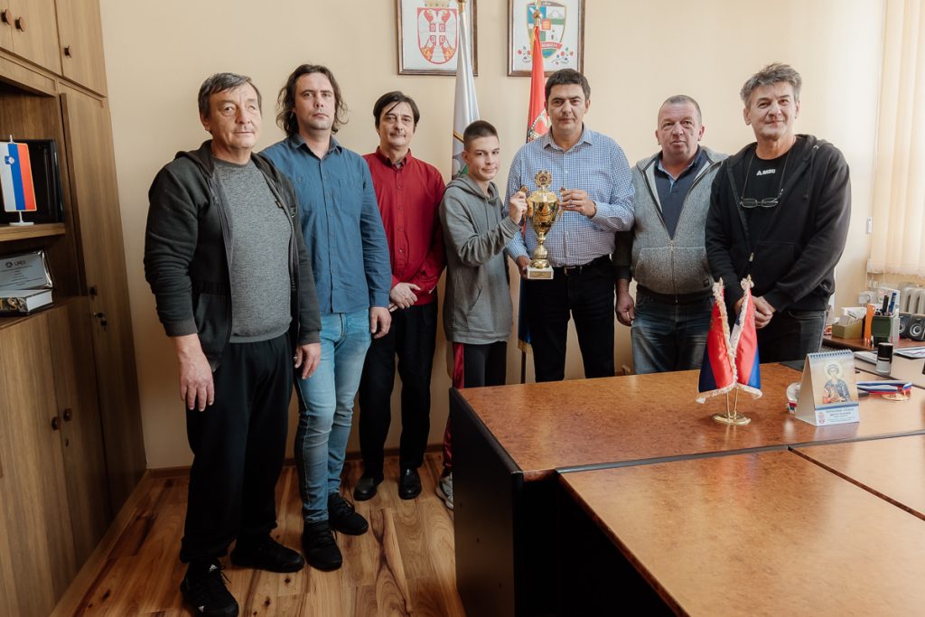 Šah klub „Drina“ iz Ljubovije na pedesetogodišnjicu svog postojanja izborio je plasman u viši rang takmičenja.