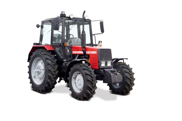 JP "Ljubovija" nabavilo je traktor marke Belarus, kao i dve rotacione kosačice. Pored toga, realizovana je i kupovina nove kombinovane mašine sa pratećom opremom, „skip“.