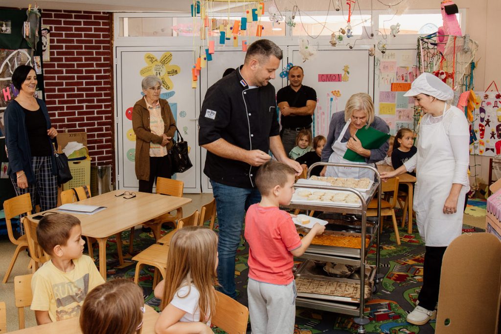 UŽ „Vila“ kao partner sa Opštinom Ljubovija i PU „Poletarac“, učestvuje u sprovođenju projekta lokalne infrastrukture po Programu Evropske unije za lokalni razvoj EU PRO Plus.