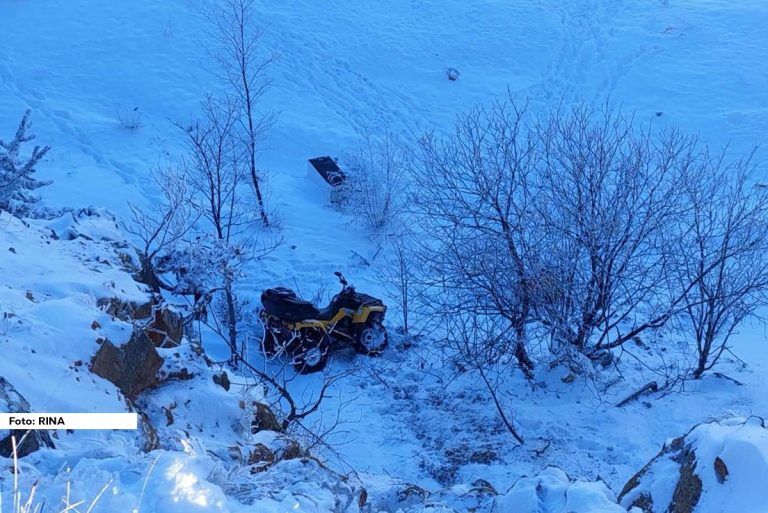 U akciji spasavanja mladića koji je kvadom sleteo u provaliju na Tari učestvovalo je šest vatrogasaca, dva rendžera NP Tara i jedan pripadnik Dobrovoljnog vatrogasnog društva. Sve se dogodilo na vidikovcu Platno na Jasikovicama.