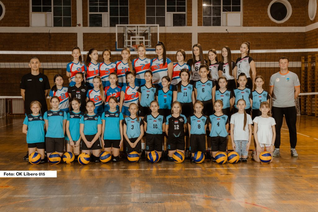 Dok većina sportskih organizacija i klubova koristi pauzu u prvenstvima za odmor, odbojkašice „Libero 015“ iz Ljubovije praznike su provele u sportskoj sali na treninzima. Kalendar takmičenja je takav da su odbojkašice već 10. januara morale izaći na teren.