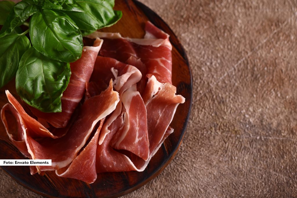 Tradicija u prestonici srpske pršute se ne prekida, pa će tako od 1. do 3. marta u selu Mačkat biti održan 22. Sajam suvomesnatih proizvoda „Pršutijada 2024.”