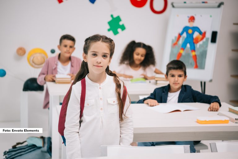 Prvi sledeći odmor, prema školskom kalendaru za 2023/24 godinu, učenici u Srbiji imaće za Dan državnosti Srbije – Sretenje.