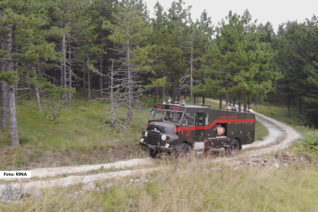 Trideset godina provedenih u Engleskoj za Srbina, Zorana Đukića, bilo je dovoljno da shvati kako je njegov život ipak ovde. Sa suprugom Melisom, pre skoro deset godina doselio se u selo Tometino polje podno Maljena, a vikendica je postala njihov dom. Ovde su, kako kažu, mnogo srećniji i mirniji, a njihovi životi promenili su se iz korena od kad žive u ovoj čistoj prirodnoj oazi.