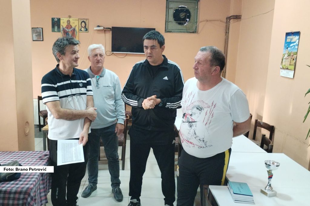 U organizaciji Šah kluba “Drina” u nedelju je u Ljuboviji održan tradicionalni, 16. po redu, memorijalni turnir u šahu “Aleksandar Bojičić-Leko”. Turnir je održan u Domu penzionera, a učestvovalo je 56 šahista iz Srbije i Bosne i Hercegovine.