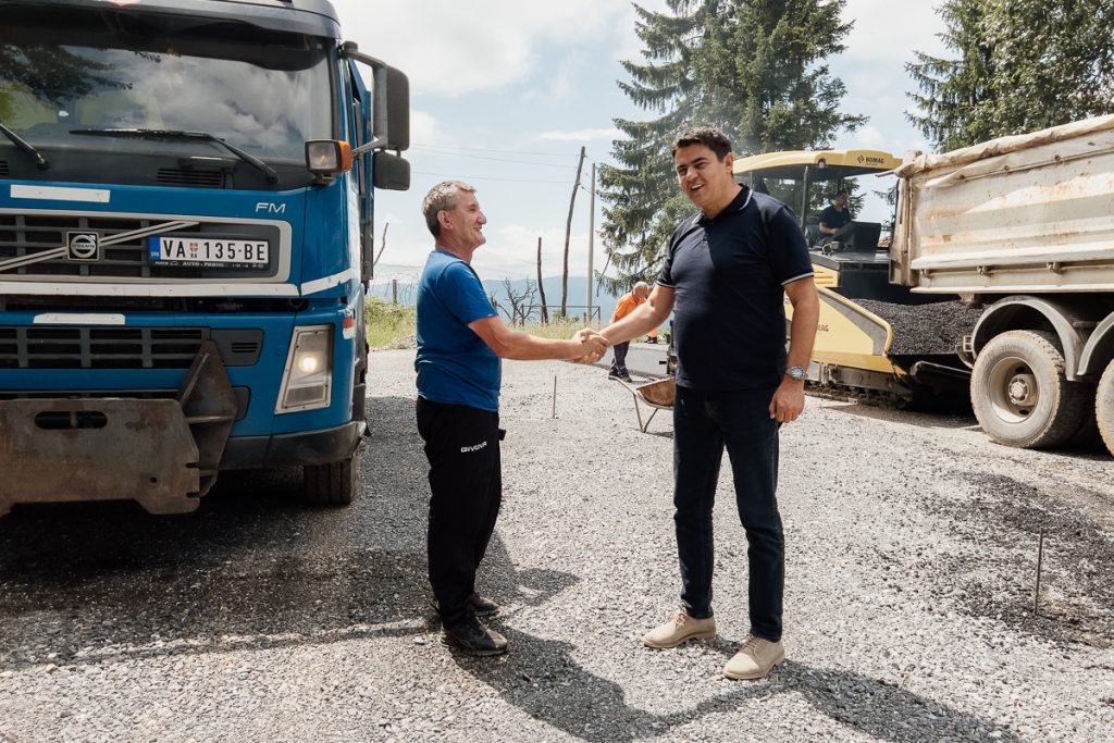 13.06.2024. Lukica brdo asfaltiranje igralista 4