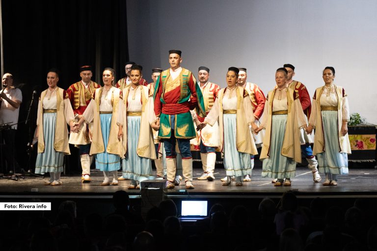 U petak je u Ljuboviji u okviru programa Dana opštine održan memorijalni koncert “Vladimir Vladica Joković”. Koncert je organizovalo Kulturno-umetničko društvo “Azbukovica” u znak sećanja na svog dugogodišnjeg koreografa pod čijim vođstvom je KUD iz Ljubovije ostvario velike uspehe.