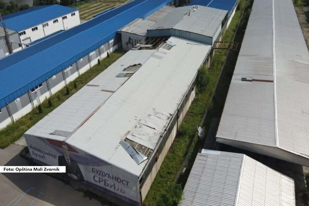 Fabrika PVC stolarije "Bauwin decor" iz Brasine planira da prosiri svoju proizvodnju otvaranjem novog pogona u industrijskoj zoni u Donjem Naselju, opstina Mali Zvornik.