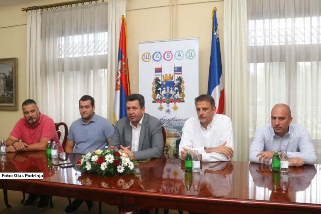 Međunarodni vaterpolo turnir za seniore u muškoj kategoriji, „Srbija 2024“ biće održan od četvrtka, 4. do nedelje, 7. jula u Šapcu, najavljeno je na konferenciji za novinare u Gradskoj kući. Kako je istaknuto, to je poslednji turnir u okviru priprema vaterpolo reprezentacije za Olimpijske igre u Parizu.