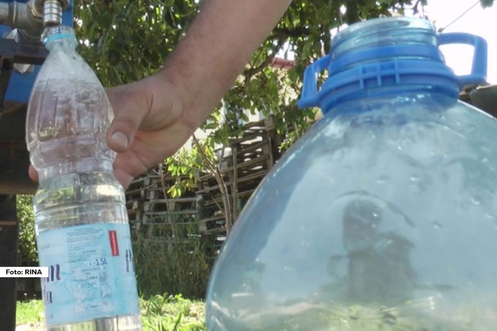 Zbog sušnog perioda, Zapadna Srbija, posebno gradovi Užice i Čačak, se bore sa ozbiljnim problemima u vodosnabdevanju. Situacija je alarmantna, a glavni uzrok je neracionalna potrošnja vode, naročito u prigradskim naseljima i seoskim područjima.