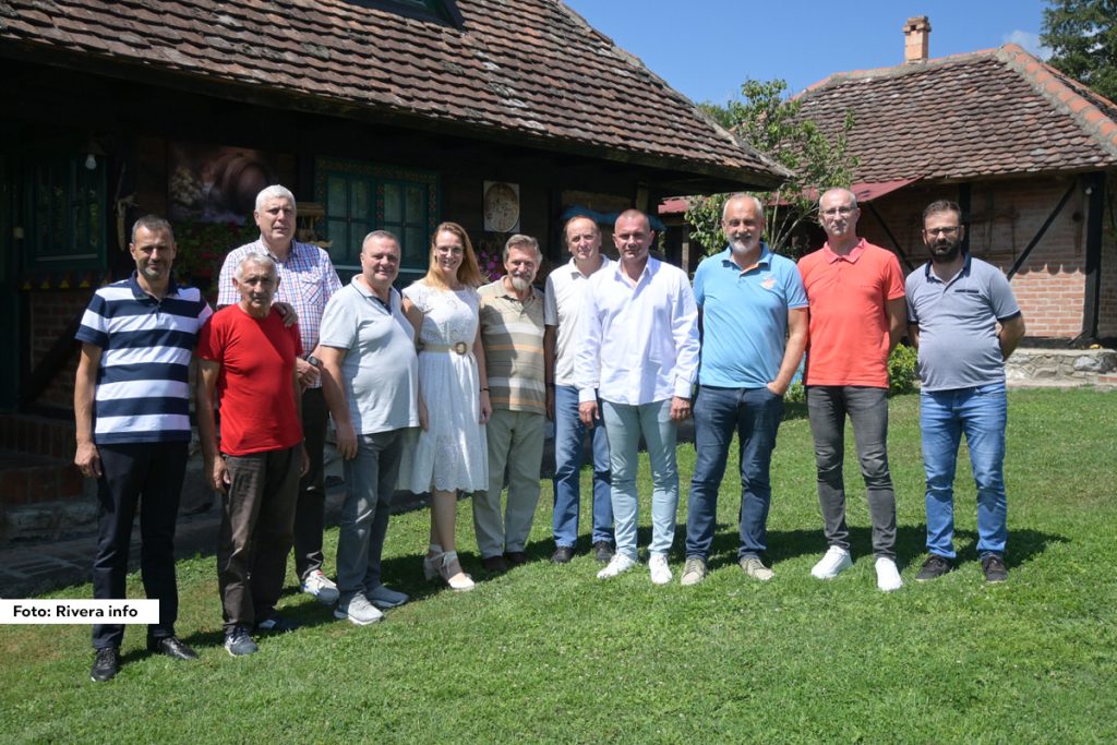 Tradicionalno, 19. put Turistička organizacija "Podgorina" Osečina, u okviru aktivnosti Sajma šljiva, organizovala je ocenjivanje jakih alkoholnih pića.
