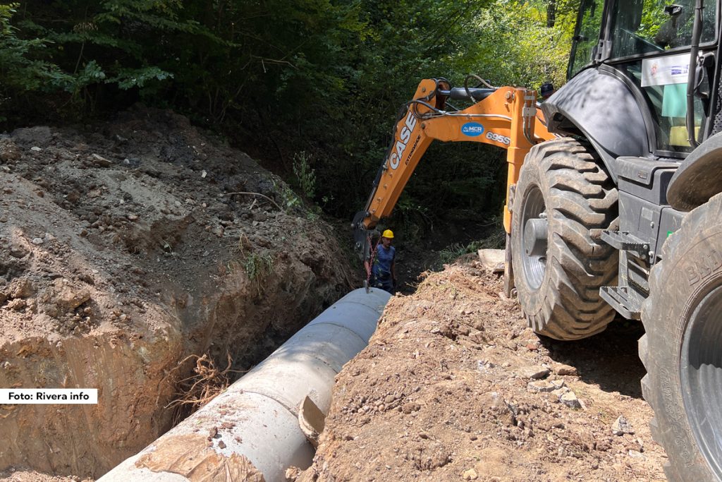 Prethodnih dana izvođeni su radovi na čišćenju bujičnih potoka u mesnim zajednicama Crnča i Gornja Ljuboviđa, koje učestvuju u projektu “Jačanje otpornosti na prirodne katastrofe i unapređenje strategije pripravnosti – PREPS”. Projekat zajednički realizuju Opština Ljubovija, Sektor za vanredne situacije i Dobrotvorna fondacija Srpske Pravoslavne Crkve „Čovekoljublje“, uz podršku USAID, CRS i Caritas Srbije.