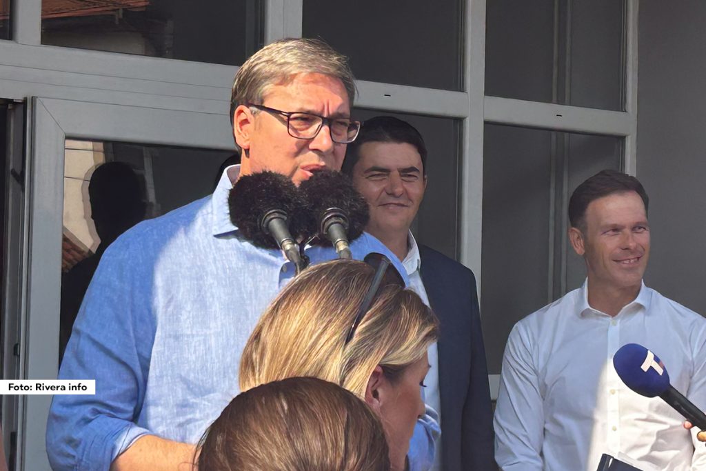 Predsednik Srbije Aleksandar Vučić boravio je u Ljuboviji gde je, tokom osam i po sati, razgovarao sa građanima o ključnim pitanjima za ovu opštinu. Prvo se na dnevnom redu našla tema litijuma i potencijalnog rudnika Jadar, a prisutni su imali priliku da postave pitanje i predstavnicima kompanije Rio Tinto. Nakon toga, razgovori su se fokusirali na rešavanje problema putne i vodovodne infrastrukture u Ljuboviji.