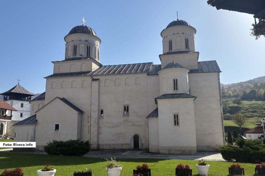 Manastir Mileševa, smešten u prelepom okruženju Zlatiborskog okruga, predstavlja jednu od najznačajnijih srpskih svetinja.