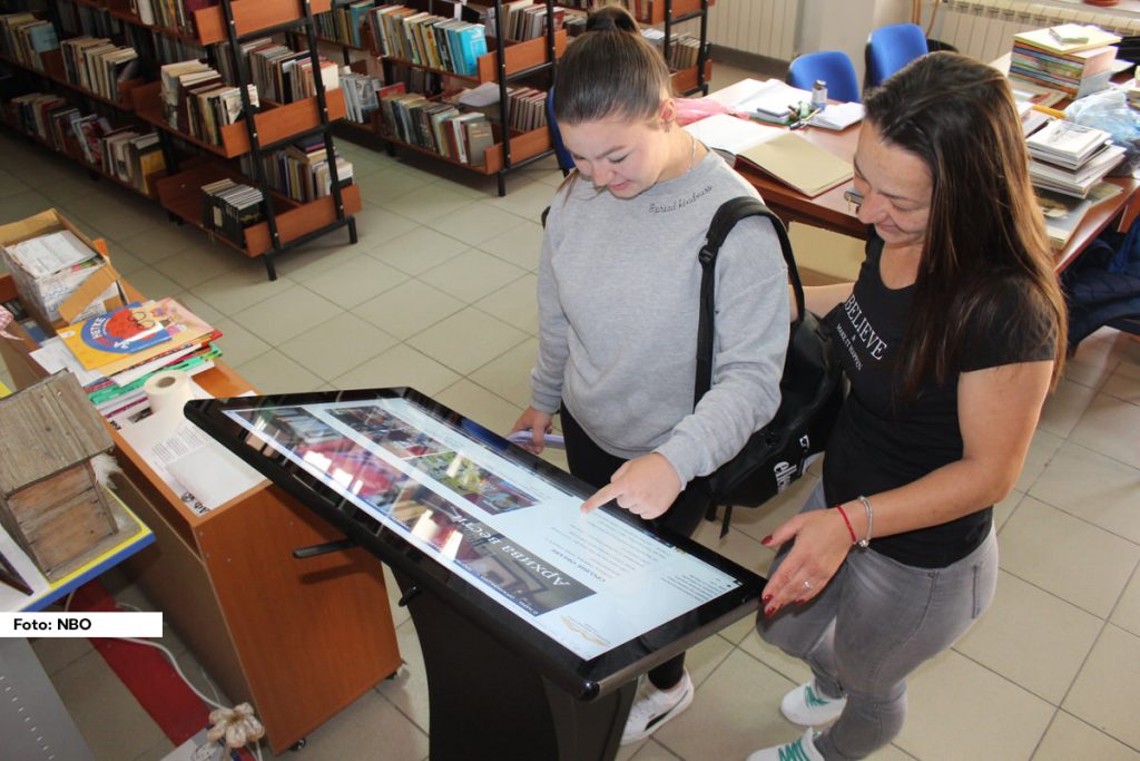 Narodna biblioteka Osečina je uz finansijsku podršku Ministarstva kulture Republike Srbije uspešno realizovala projekat u oblasti digitalizacije kulturnog nasleđa pod nazivom „Interaktivni displej kao infopult u Narodnoj biblioteci Osečina“. Resorno ministarstvo sufinansiralo je projekat u iznosu od 350.000,00 dinara.