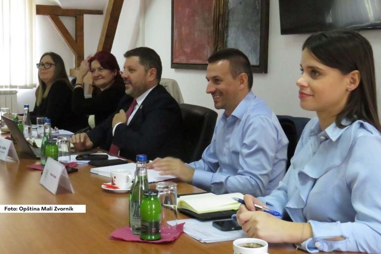 U četvrtak je Mali Zvornik bio domaćin druge sednice Nadzornog odbora Stalne konferencije gradova i opština (SKGO). 