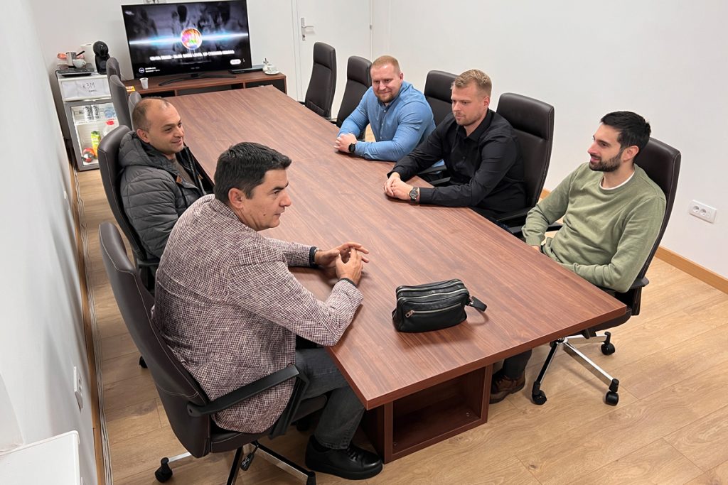 Kancelarija za mlade u Ljuboviji nov namestaj 2024 2