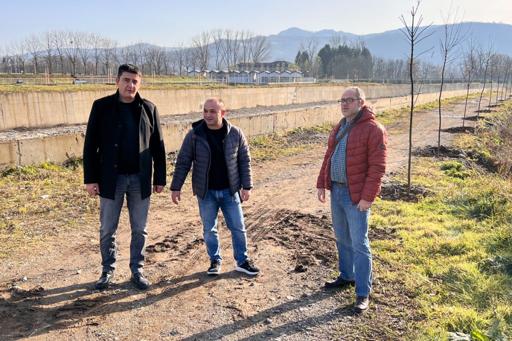 ozelenjavanje javnih povrsina u Ljuboviji Rivera info 02