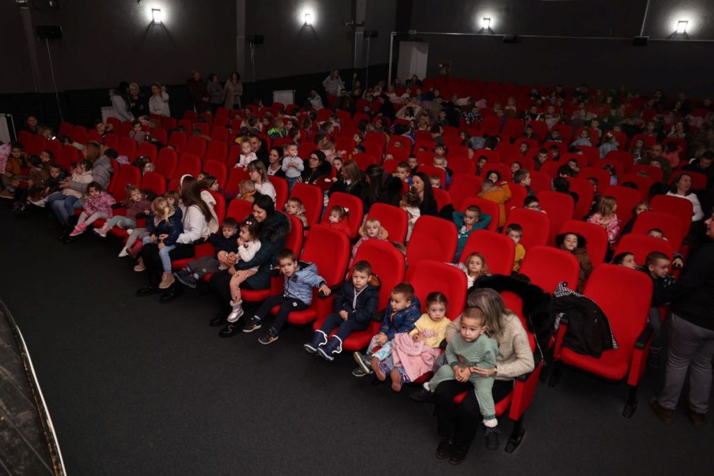 23.12.2024. novogodisnja predstava 3