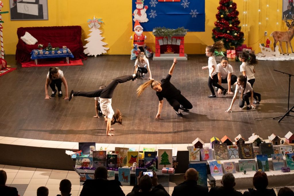 25.12.2024. koncert u osnovnoj skoli 43