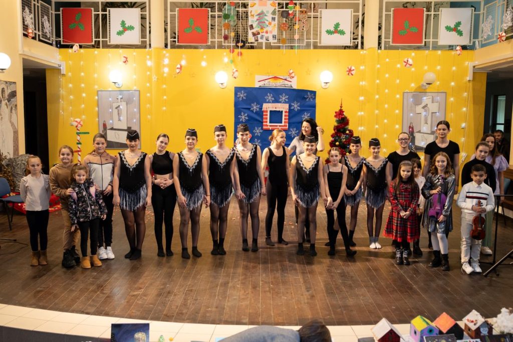 25.12.2024. koncert u osnovnoj skoli 80
