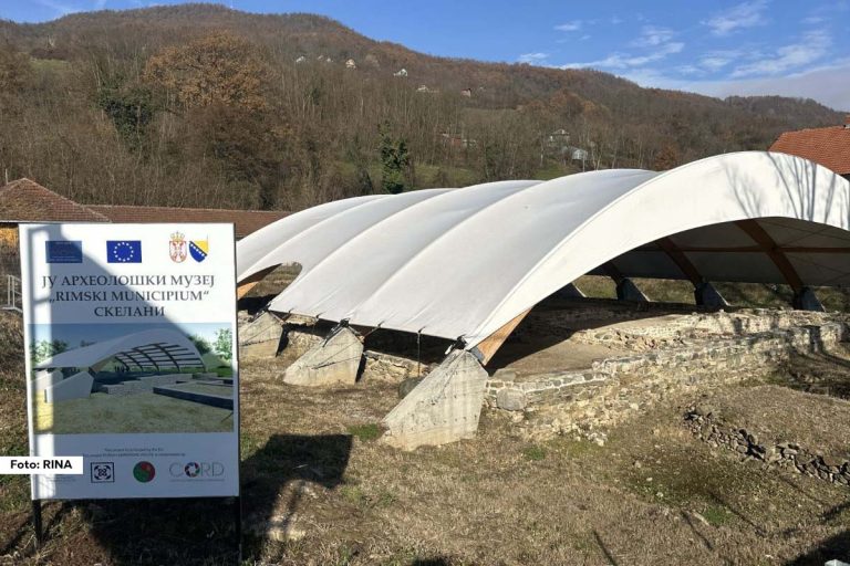 Na obali Drine, u Skelanima, nalazi se arheološki lokalitet od velikog značaja. Iako danas u ovom mestu živi oko 1.000 stanovnika, nekada je tu postojao rimski grad Municipijum Malvezacijum sa čak 40.000 žitelja. Prva istraživanja obavio je austrougarski istoričar Karl Pač krajem 19. veka, otkrivši nadgrobne spomenike, nekropolu i rimsko groblje.