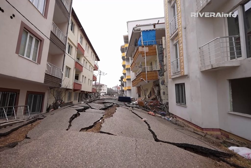 Zemljotres ili potres nastaje usled pomeranja tektonskih ploča, kretanja Zemljine kore ili pojave udara. Posledica toga je podrhtavanje tla zbog oslobađanja velike energije, a jačina potresa zavisi od više činilaca.