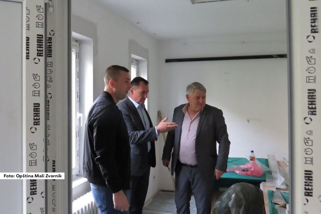 Opština Mali Zvornik obezbedila je prostor za rad logopeda i defektologa, kao i sredstva za isplatu njihove mesečne zarade, čime će deci sa smetnjama u govoru i razvoju omogućiti neophodnu podršku.