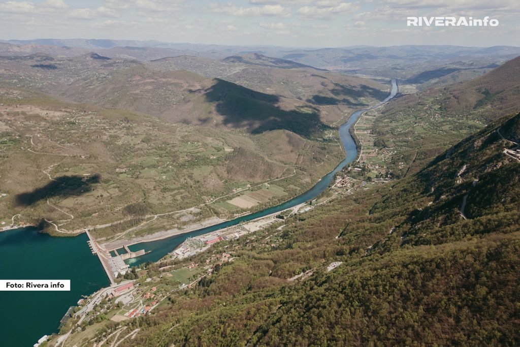 Uprava Nacionalnog parka Tara uputila je važan apel svim posetiocima povodom predstojećih uskršnjih i prvomajskih praznika, pozivajući na odgovorno ponašanje prema prirodi i striktno poštovanje zakonskih propisa kako bi se sprečili šumski požari i očuvala dragocena prirodna bogatstva ovog zaštićenog područja.