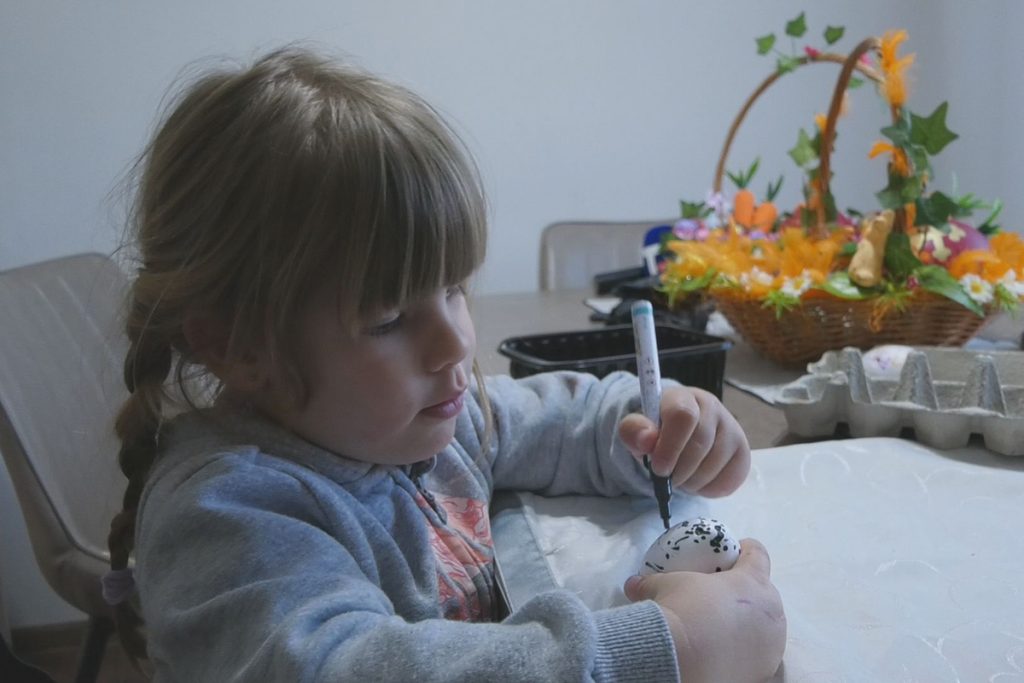 farbanje jaja u domu Nikolica RINA Rivera info 02