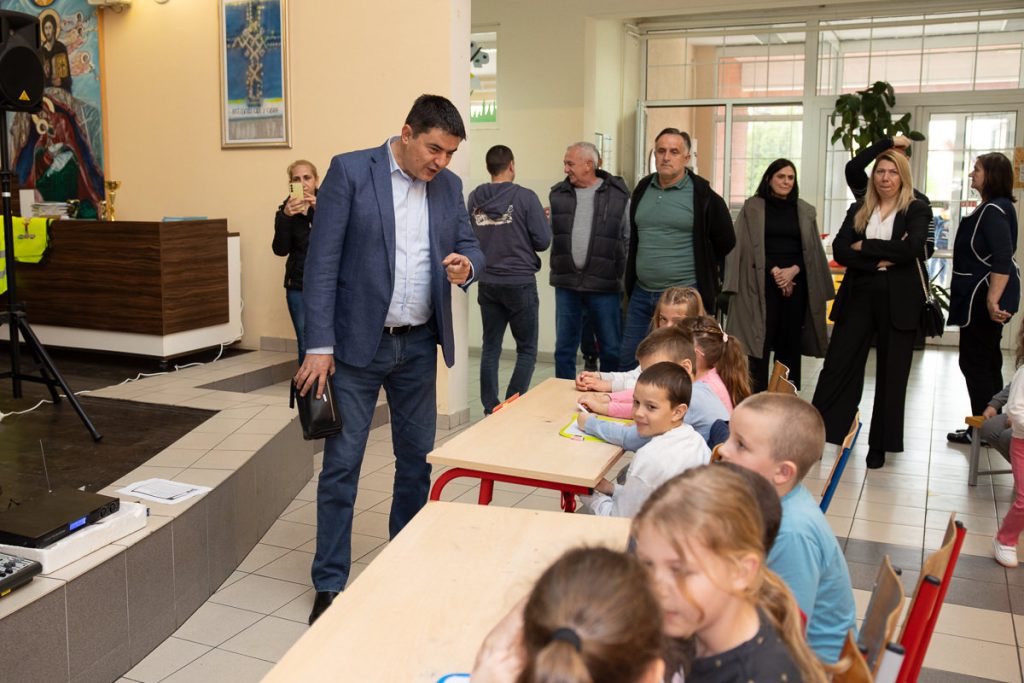 humanitarni bazar i Pazljivkova smotra Rivera info 16