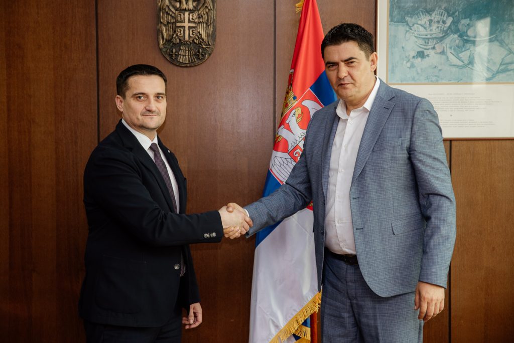 teren sa vestackom travom ugovor Ljubovija Rivera info 6