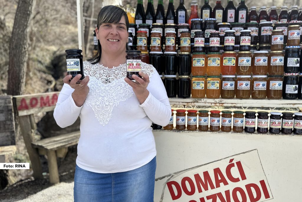 Da je lep život u lepom selu pored Drine i te kako moguć i da ne moraju baš svi otići u velike gradove, pokazuje na svom ličnom primeru porodica Stefanović iz Ovčinje kod Bajine Bašte.