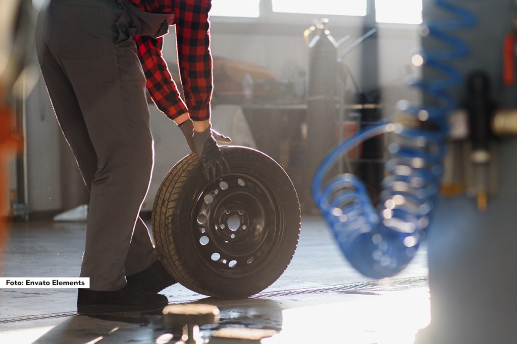 Vozači u Srbiji od danas nisu u obavezi da imaju zimske gume na sva četiri točka ukoliko na kolovozu ima poledice, leda ili snega.