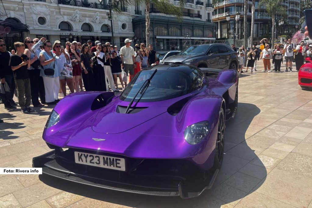 Monte Karlo, jedan od najpoznatijih kvartova Kneževine Monako, već decenijama važi za sinonim luksuza, glamura i elitnog turizma. U njegovom centru nalazi se čuveni Casino de Monte-Carlo, jedna od najstarijih i najprestižnijih kockarnica na svetu, koju svake godine poseti više od milion ljudi.
