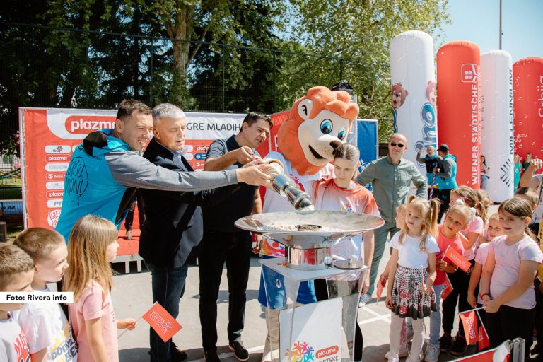 Nakon mesec dana takmičenja na kvalifikacionim turnirima, u ponedeljak, 12. maja u Ljuboviji, u okviru manifestacije „Dan sporta“, najmlađi sportisti iz Ljubovije i okoline nadmetali su se u basketu 3x3, malom fudbalu, odbojci, trci na 60 metara i popularnoj igri „između dve vatre“.