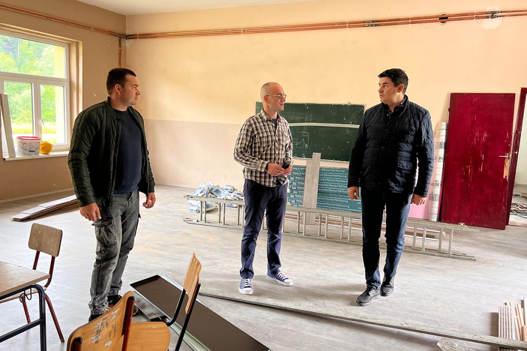 obilazak radova na rekonstrukciji skole u Donjoj Ljubovidji Rivera info 2025 03