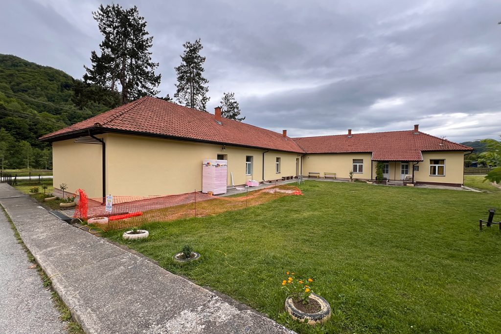 obilazak radova na rekonstrukciji skole u Donjoj Ljubovidji Rivera info 2025 07