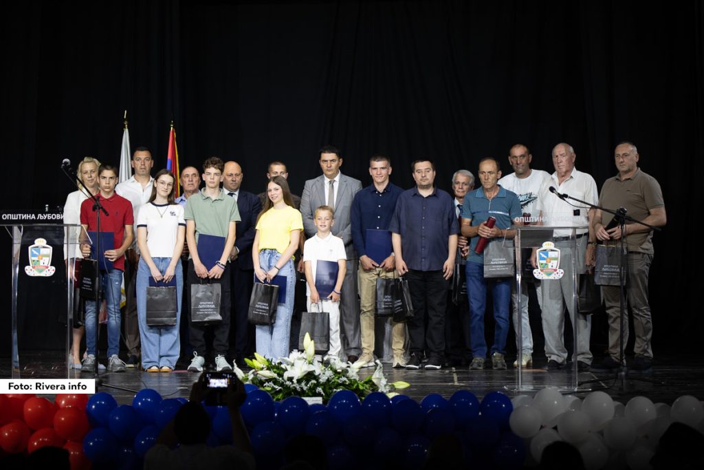 Opština Ljubovija svečano je obeležila 154 godine od osnivanja, podsećajući na 3. jun 1871. godine kada je ukazom knjaza Milana Obrenovića proglašena za varošicu. Povodom Dana opštine organizovan je sedmodnevni program koji obuhvata niz kulturnih i sportskih aktivnosti.