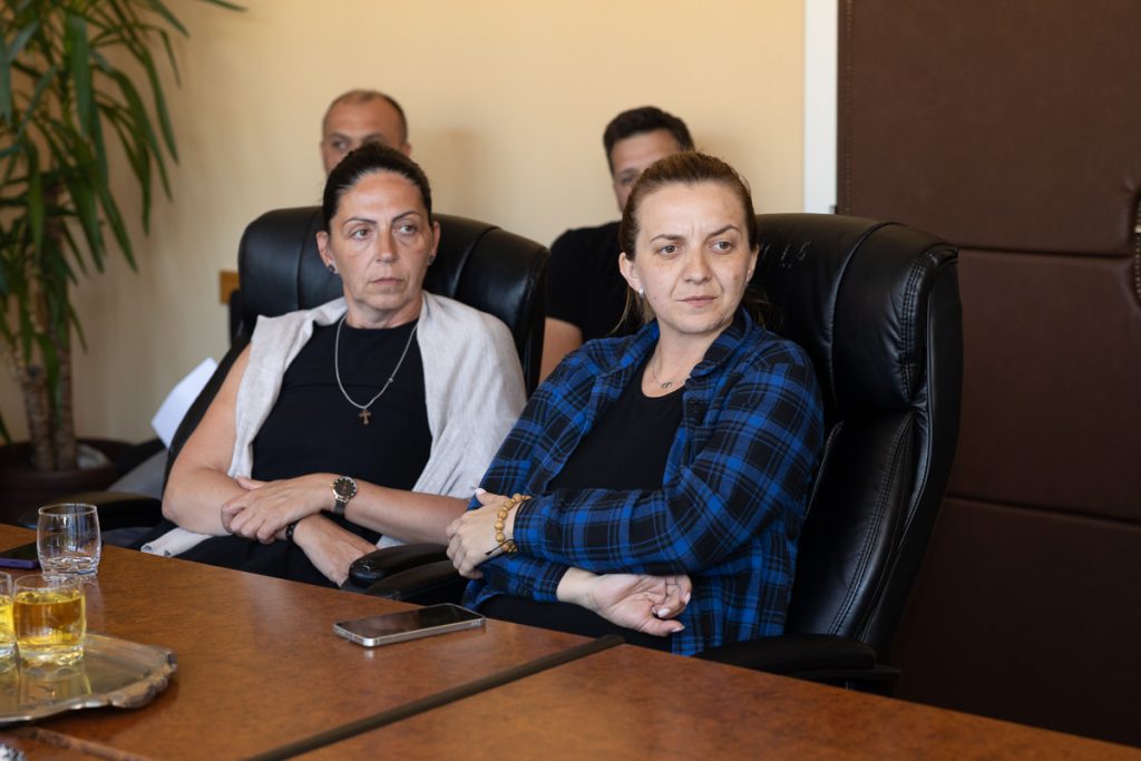 Sastanak na temu uredjenja gradske plaze u Ljuboviji 8