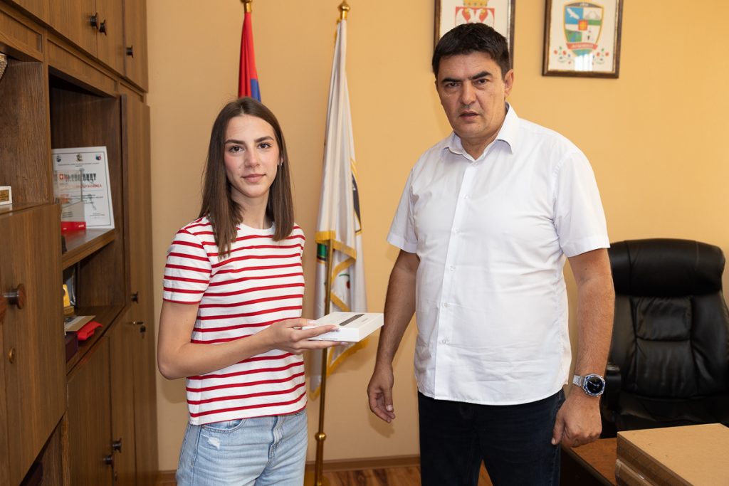 dodela nagrada vukovcima Ljubovija Rivera info 9