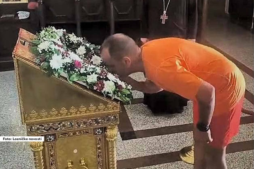 Na listu svojih humanitarnih podviga loznički ultramaratonac i humanitarac Aleksandar Kikanović upisao je još jedan maraton, ovog puta trčao je od Crkve Vaznesenja Gospodnjeg na Lagatoru do Hrama Uspenja Presvete Bogorodice u Brčkom.