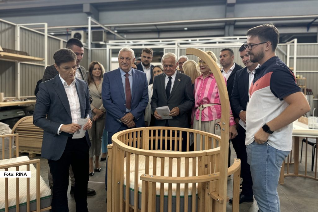 Godinama unazad Naučno-tehnološki park u Čačku je rasadnik mladih naučnika i inovativnih ideja. Sada ova ustanova dobija novu zgradu koja niče na mestu nekadašnje fabrike CER koja je porušena u NATO agresiji. Izgradnja nove zgrade je u punom jeku, a radovi teku planiranom dinamikom. Gradilište u Čačku juče je obišla i predsednica Skupštine Republike Srbije Ana Brnabić sa kolegama poslanicima, ali i ministar nauke, tehnološkog razvoja i inovacija Bela Balint.