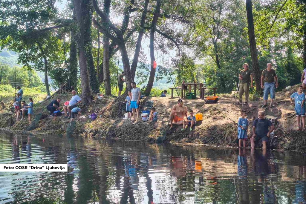U subotu, 5. jula 2025. godine, u okviru manifestacije „Dani Drinske regate“, u Ljuboviji je održan treći po redu „Letnji Kup“ – takmičenje u sportskom ribolovu udicom na plovak, namenjeno najmlađim učesnicima.