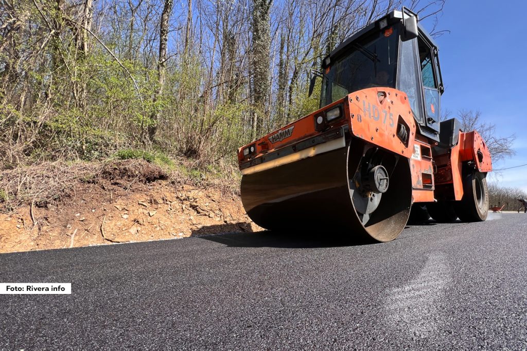 Završeno je asfaltiranje puta Medalj - Savić u Mesnoj zajednici Crnča u dužini od 2,5 kilometara. Vrednost radova je oko 40 miliona dinara, a izvođač PZP “Valjevo” a. d.