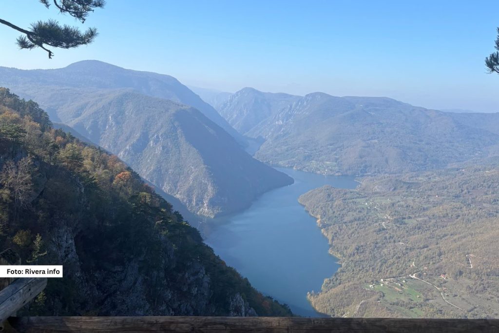 Banjska stena konačno postaje dostupnija svim posetiocima zahvaljujući početku rekonstrukcije prilaznog puta ka ovom čuvenom vidikovcu u Nacionalnom parku Tara.