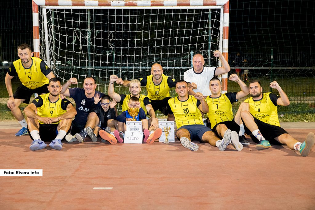 Finalni dan turnira u malom fudbalu “Drinska regata 2025”, koji se tradicionalno održava u okviru programa "Dani drinske regate", priredio je pravo sportsko veče na terenima Osnovne škole „Petar Vragolić“ u Ljuboviji.