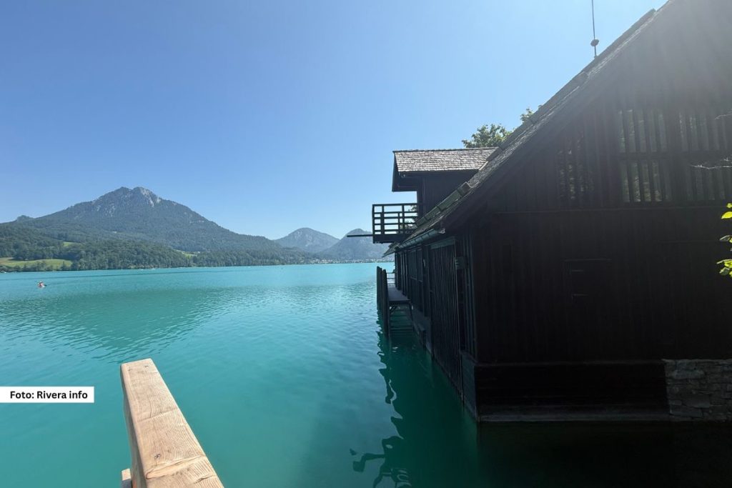 Aterze je jedno od najlepših i najpoznatijih jezera u Austriji, a zbog svoje tirkizne i kristalno čiste vode često ga nazivaju „austrijski Maldivi“.